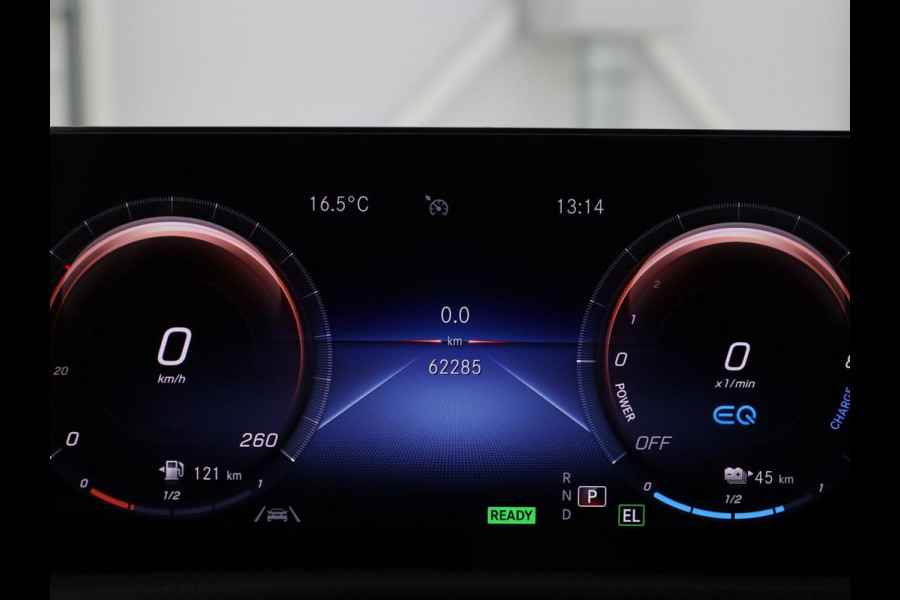 Mercedes-Benz A-Klasse 250e AMG | Panoramadak | Stoelverwarming | Carplay | Leder/Alcantara | Camera | Sfeerverlichting | Navigatie | Park Assist | Climate control | PHEV | Plug In