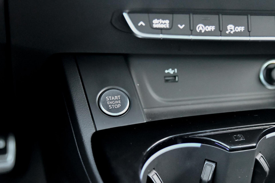 Audi A4 Avant 40 TFSI S edition Competition. RS stoelen, Massage, B&O, Camera, Sfeer, Matrix, 19''!