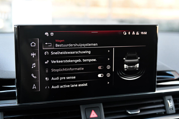 Audi A4 Avant 40 TFSI S edition Competition. RS stoelen, Massage, B&O, Camera, Sfeer, Matrix, 19''!