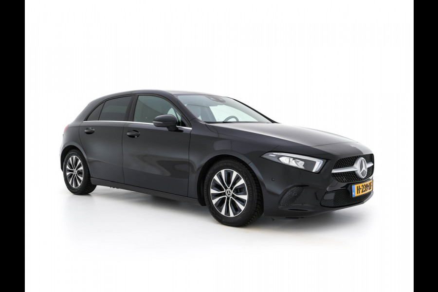 Mercedes-Benz A-Klasse 160 Business Solution (INCL-BTW) *LEATHER- FABRIC | FULL-LED | WIDE-SCREEN-COCKPIT | CAMERA | NAVI-FULLMAP | HEATED-COMFORTSEATS | ECC | PRIVACY-GLASS | PDC | KEYLESS | CRUISE | CARBON-INLAY | 16''ALU*