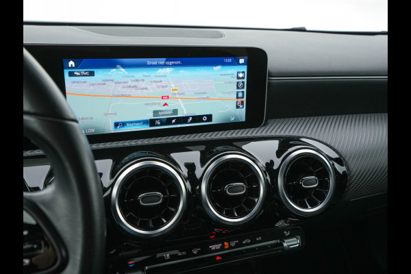 Mercedes-Benz A-Klasse 160 Business Solution (INCL-BTW) *LEATHER- FABRIC | FULL-LED | WIDE-SCREEN-COCKPIT | CAMERA | NAVI-FULLMAP | HEATED-COMFORTSEATS | ECC | PRIVACY-GLASS | PDC | KEYLESS | CRUISE | CARBON-INLAY | 16''ALU*
