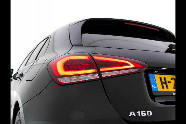 Mercedes-Benz A-Klasse 160 Business Solution (INCL-BTW) *LEATHER- FABRIC | FULL-LED | WIDE-SCREEN-COCKPIT | CAMERA | NAVI-FULLMAP | HEATED-COMFORTSEATS | ECC | PRIVACY-GLASS | PDC | KEYLESS | CRUISE | CARBON-INLAY | 16''ALU*