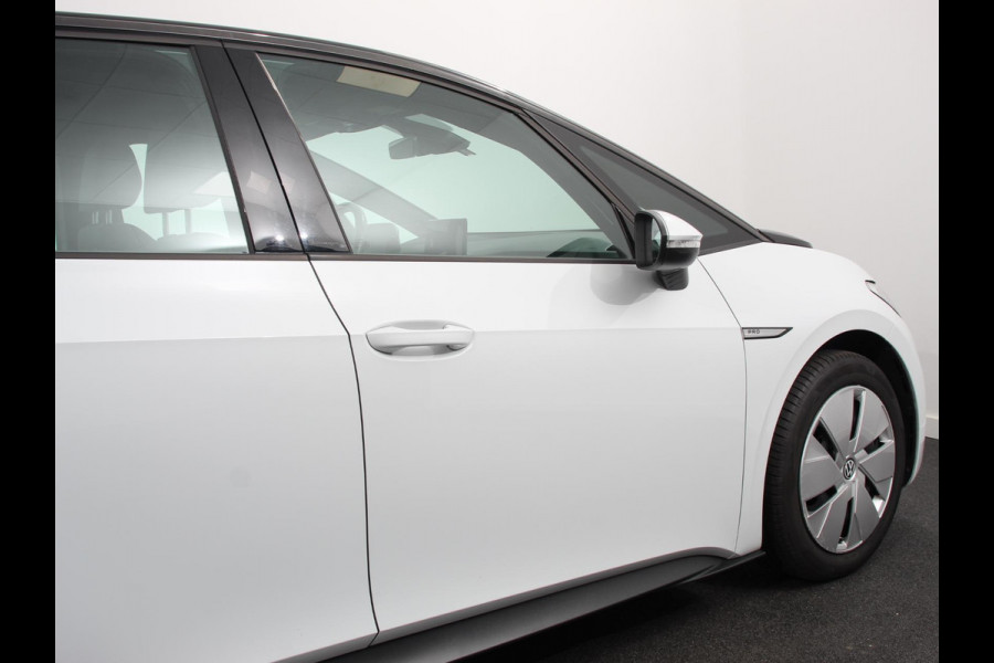 Volkswagen ID.3 Pro Life 58 kWh 204pk Navi Carplay PDC VA Full LED Adaptive Cruise Control 204pk 58 kWh Accu!