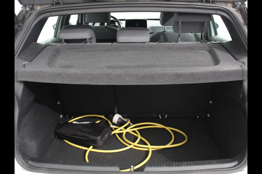 Volkswagen ID.3 Pro Life 58 kWh 204pk Navi Carplay PDC VA Full LED Adaptive Cruise Control 204pk 58 kWh Accu!