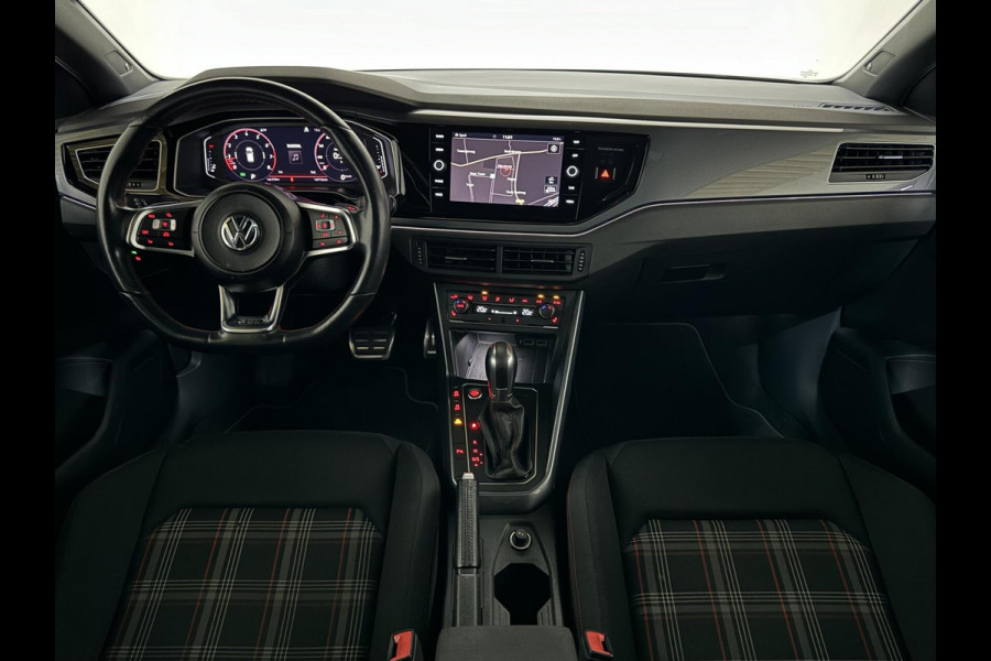 Volkswagen Polo 2.0 TSI GTI Pano DSG Virtual Beats Camera Carplay