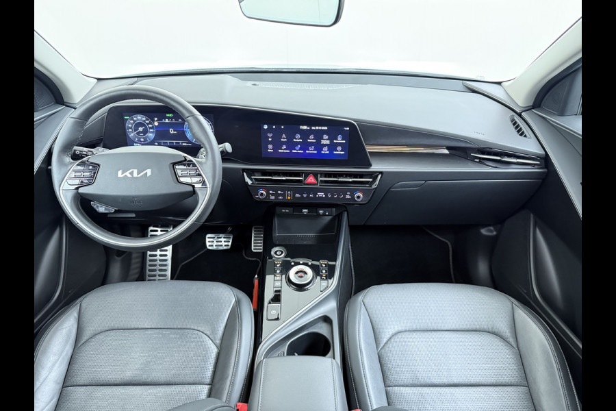 Kia Niro EV ExecutiveLine 64.8 kWh Trekhaak Leder SOH 98.5% Schuif-/kanteldak Adap.Cruise Camera Head-Up Display Apple Carplay Android Auto  Elek.Stoelen-Verwarmd/gekoeld+Memory Elek.Achterklep Stuurverwarming Lane Assist DAB 1e Eigenaar Origineel Nederlandse Auto Fabrieksgarantie tot 25-10-2029/150.000km € 50.000 nieuw!
