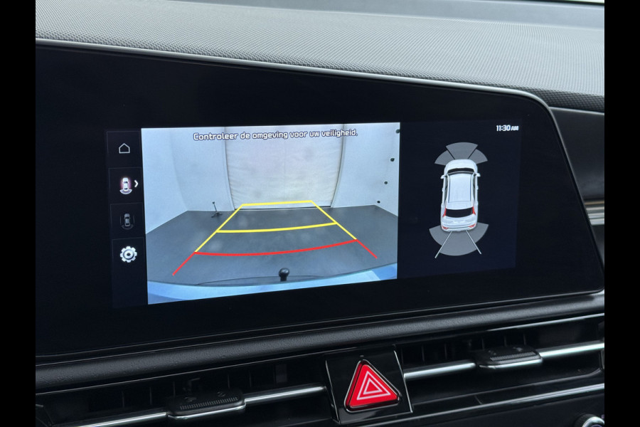 Kia Niro EV ExecutiveLine 64.8 kWh Trekhaak Leder SOH 98.5% Schuif-/kanteldak Adap.Cruise Camera Head-Up Display Apple Carplay Android Auto  Elek.Stoelen-Verwarmd/gekoeld+Memory Elek.Achterklep Stuurverwarming Lane Assist DAB 1e Eigenaar Origineel Nederlandse Auto Fabrieksgarantie tot 25-10-2029/150.000km € 50.000 nieuw!