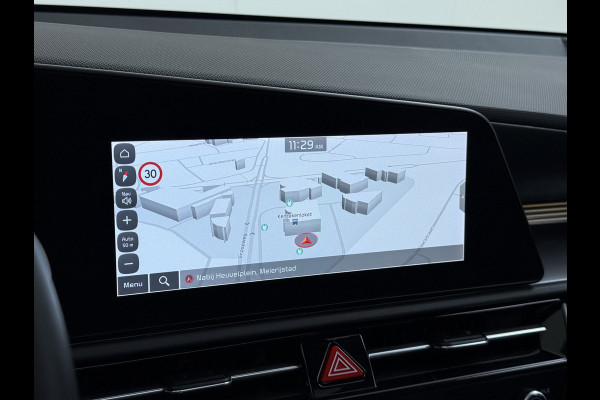 Kia Niro EV ExecutiveLine 64.8 kWh Trekhaak Leder SOH 98.5% Schuif-/kanteldak Adap.Cruise Camera Head-Up Display Apple Carplay Android Auto  Elek.Stoelen-Verwarmd/gekoeld+Memory Elek.Achterklep Stuurverwarming Lane Assist DAB 1e Eigenaar Origineel Nederlandse Auto Fabrieksgarantie tot 25-10-2029/150.000km € 50.000 nieuw!