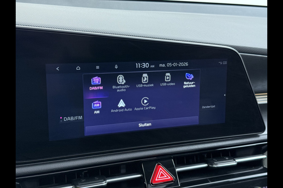 Kia Niro EV ExecutiveLine 64.8 kWh Trekhaak Leder SOH 98.5% Schuif-/kanteldak Adap.Cruise Camera Head-Up Display Apple Carplay Android Auto  Elek.Stoelen-Verwarmd/gekoeld+Memory Elek.Achterklep Stuurverwarming Lane Assist DAB 1e Eigenaar Origineel Nederlandse Auto Fabrieksgarantie tot 25-10-2029/150.000km € 50.000 nieuw!