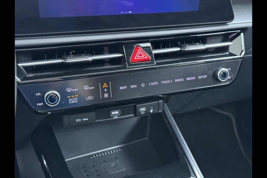 Kia Niro EV ExecutiveLine 64.8 kWh Trekhaak Leder SOH 98.5% Schuif-/kanteldak Adap.Cruise Camera Head-Up Display Apple Carplay Android Auto  Elek.Stoelen-Verwarmd/gekoeld+Memory Elek.Achterklep Stuurverwarming Lane Assist DAB 1e Eigenaar Origineel Nederlandse Auto Fabrieksgarantie tot 25-10-2029/150.000km € 50.000 nieuw!