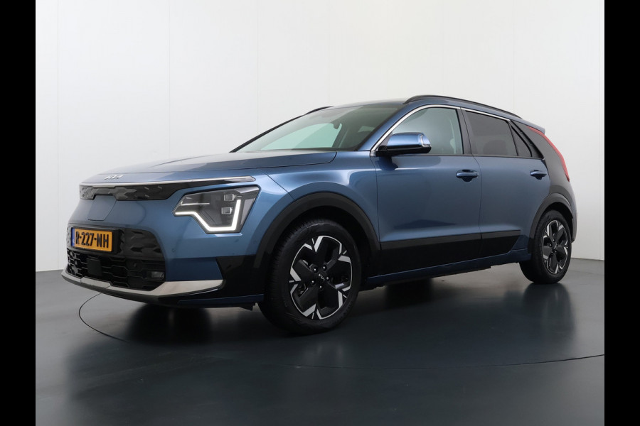 Kia Niro EV ExecutiveLine 64.8 kWh Trekhaak Leder SOH 98.5% Schuif-/kanteldak Adap.Cruise Camera Head-Up Display Apple Carplay Android Auto  Elek.Stoelen-Verwarmd/gekoeld+Memory Elek.Achterklep Stuurverwarming Lane Assist DAB 1e Eigenaar Origineel Nederlandse Auto Fabrieksgarantie tot 25-10-2029/150.000km € 50.000 nieuw!