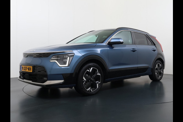 Kia Niro EV ExecutiveLine 64.8 kWh Trekhaak Leder SOH 98.5% Schuif-/kanteldak Adap.Cruise Camera Head-Up Display Apple Carplay Android Auto  Elek.Stoelen-Verwarmd/gekoeld+Memory Elek.Achterklep Stuurverwarming Lane Assist DAB 1e Eigenaar Origineel Nederlandse Auto Fabrieksgarantie tot 25-10-2029/150.000km € 50.000 nieuw!