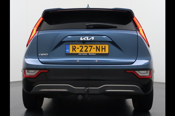 Kia Niro EV ExecutiveLine 64.8 kWh Trekhaak Leder SOH 98.5% Schuif-/kanteldak Adap.Cruise Camera Head-Up Display Apple Carplay Android Auto  Elek.Stoelen-Verwarmd/gekoeld+Memory Elek.Achterklep Stuurverwarming Lane Assist DAB 1e Eigenaar Origineel Nederlandse Auto Fabrieksgarantie tot 25-10-2029/150.000km € 50.000 nieuw!