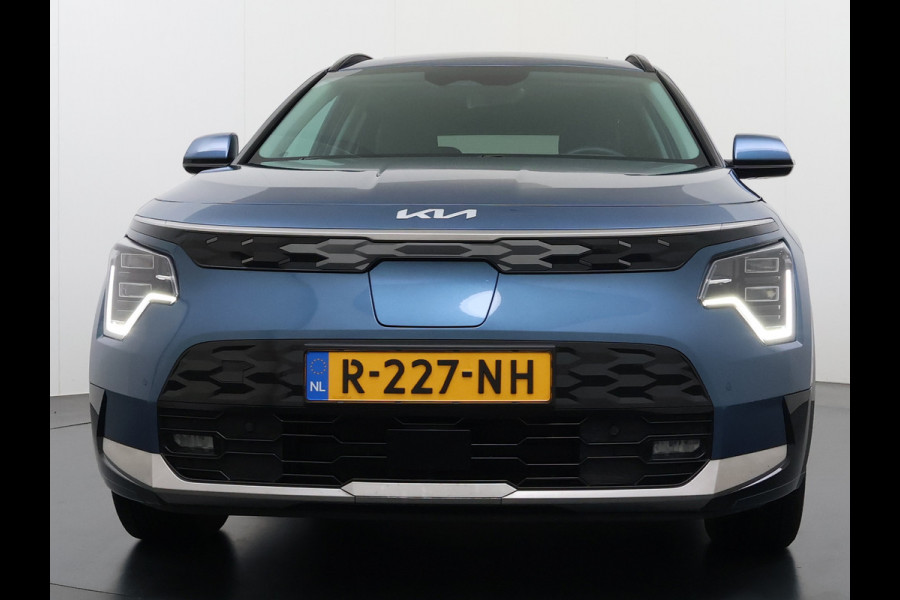 Kia Niro EV ExecutiveLine 64.8 kWh Trekhaak Leder SOH 98.5% Schuif-/kanteldak Adap.Cruise Camera Head-Up Display Apple Carplay Android Auto  Elek.Stoelen-Verwarmd/gekoeld+Memory Elek.Achterklep Stuurverwarming Lane Assist DAB 1e Eigenaar Origineel Nederlandse Auto Fabrieksgarantie tot 25-10-2029/150.000km € 50.000 nieuw!