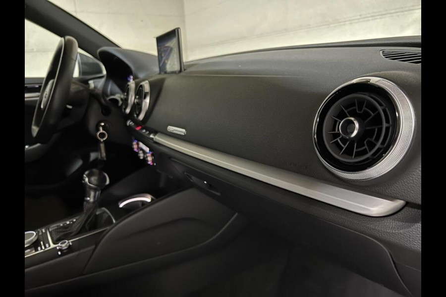 Audi A3 Sportback 35 TFSI 150PK S-Line Black Edition Virtual