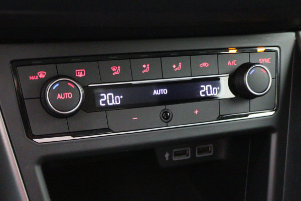 Volkswagen Polo 1.0 TSI Comfortline Business Virtual Cockpit, Climate, ACC, Apple Carplay, Afn. Trekhaak, PDC