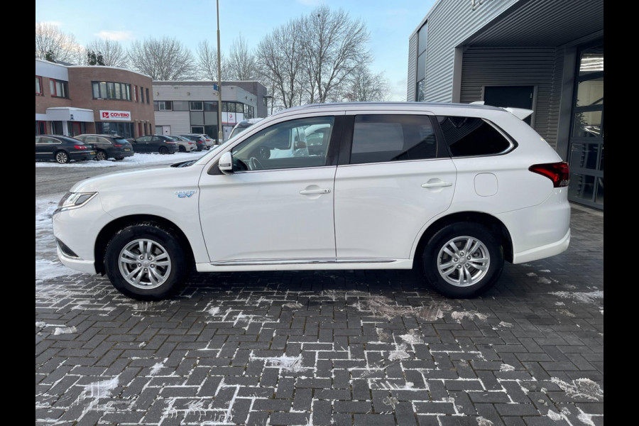Mitsubishi Outlander 2.4 PHEV AWD Pure Plugin Hybride Trekhaak