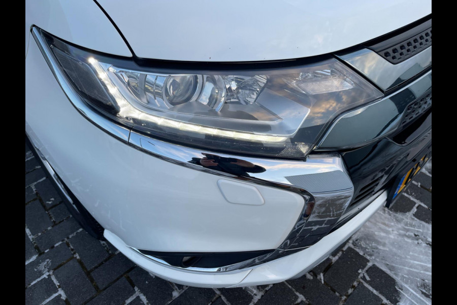Mitsubishi Outlander 2.4 PHEV AWD Pure Plugin Hybride Trekhaak