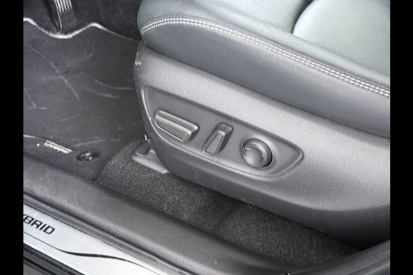 Toyota RAV4 2.5I 218PK Hybrid AUT. Leer Apple Carplay Android Auto Navi Dual Ecc JBL®-Audio Adap.Cruise Camera Business Plus Keyless Elek.Achterklep Stoelverwarming Elek.Stoel Lane Assist Wifi Led Lmv 18" Regensensor DAB 1e Eigenaar Origineel Nederlandse Auto