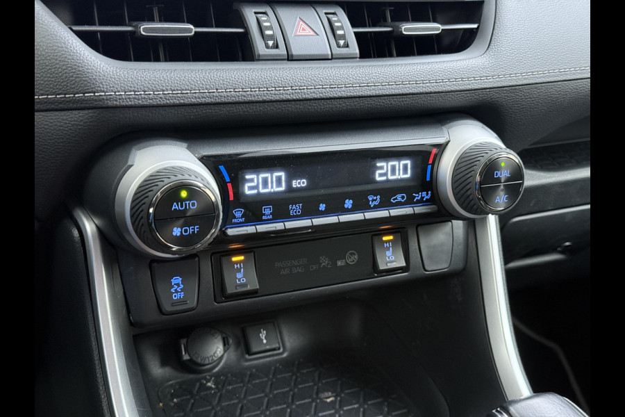 Toyota RAV4 2.5I 218PK Hybrid AUT. Leer Apple Carplay Android Auto Navi Dual Ecc JBL®-Audio Adap.Cruise Camera Business Plus Keyless Elek.Achterklep Stoelverwarming Elek.Stoel Lane Assist Wifi Led Lmv 18" Regensensor DAB 1e Eigenaar Origineel Nederlandse Auto