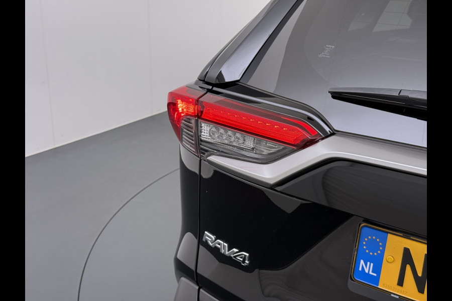 Toyota RAV4 2.5I 218PK Hybrid AUT. Leer Apple Carplay Android Auto Navi Dual Ecc JBL®-Audio Adap.Cruise Camera Business Plus Keyless Elek.Achterklep Stoelverwarming Elek.Stoel Lane Assist Wifi Led Lmv 18" Regensensor DAB 1e Eigenaar Origineel Nederlandse Auto