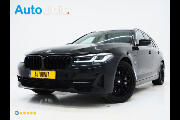 BMW 5 Serie Touring 530e xDrive Full Black | Panoramadak | M Sportstuur | Sfeerverlichting | Dodehoekdetectie | Carplay