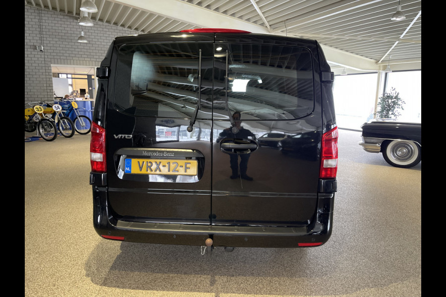 Mercedes-Benz Vito 114 CDI Extra Lang L3H1 DC Comfort 5 persoons / automaat / leer / navi / airco / cruise / vaste prijs rijklaar € 32.950 ex btw / lease vanaf € 538 / trekhaak / zwart metallic