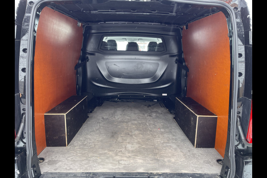 Mercedes-Benz Vito 114 CDI Extra Lang L3H1 DC Comfort 5 persoons / automaat / leer / navi / airco / cruise / vaste prijs rijklaar € 32.950 ex btw / lease vanaf € 538 / trekhaak / zwart metallic