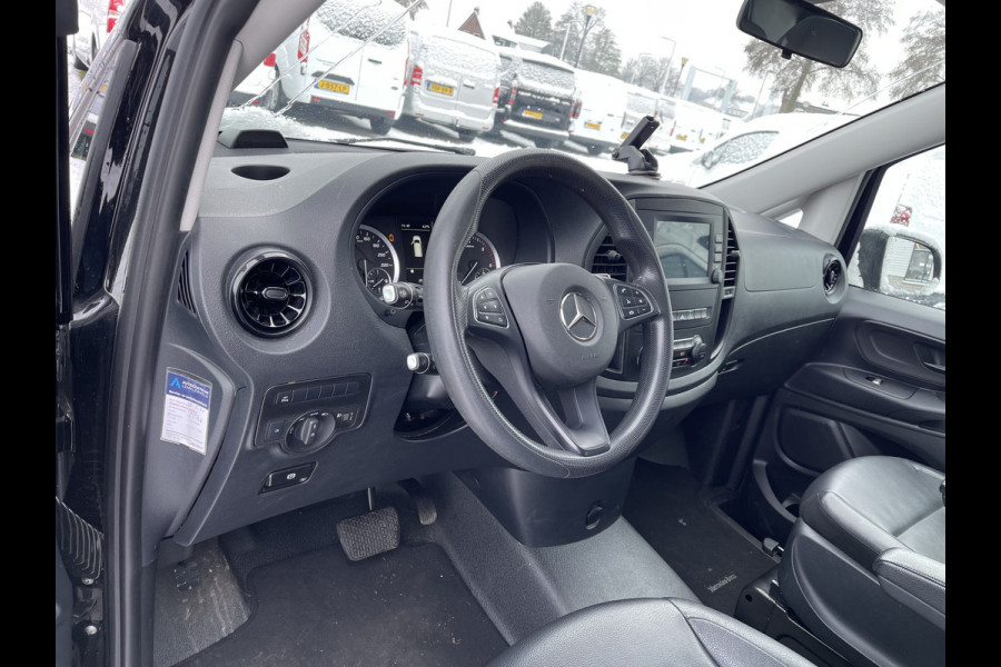 Mercedes-Benz Vito 114 CDI Extra Lang L3H1 DC Comfort 5 persoons / automaat / leer / navi / airco / cruise / vaste prijs rijklaar € 32.950 ex btw / lease vanaf € 538 / trekhaak / zwart metallic