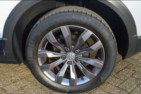 Volkswagen T-Roc 1.0 TSI Style ADAPTIVE CRUISE|PDC|LMV