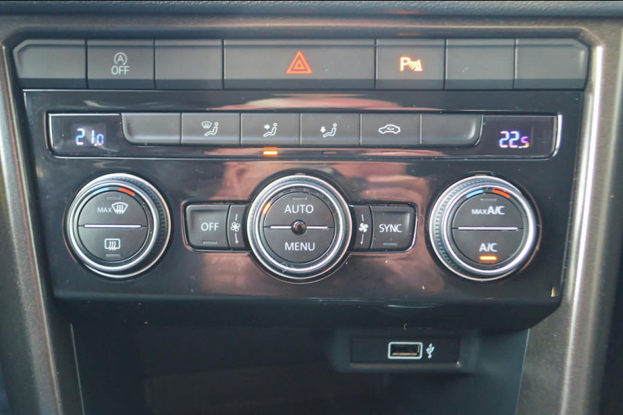 Volkswagen T-Roc 1.0 TSI Style ADAPTIVE CRUISE|PDC|LMV