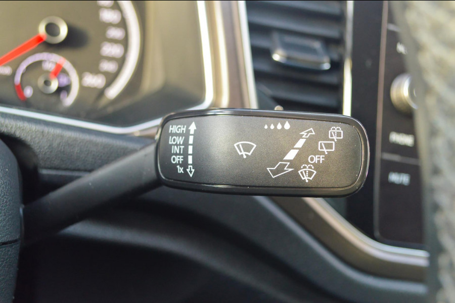 Volkswagen T-Roc 1.0 TSI Style ADAPTIVE CRUISE|PDC|LMV