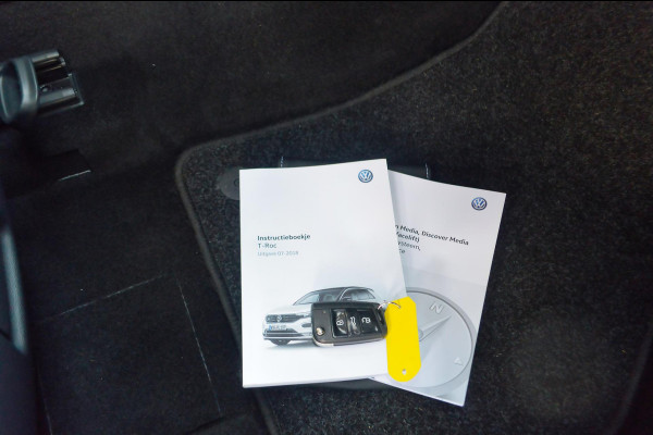 Volkswagen T-Roc 1.0 TSI Style ADAPTIVE CRUISE|PDC|LMV