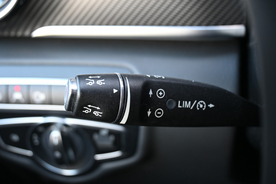 Mercedes-Benz V-Klasse 300d 4-MATIC AMG DC Lang Avantgarde Panorama dak, Distronic, 360 Camera, Standkachel, Burmester