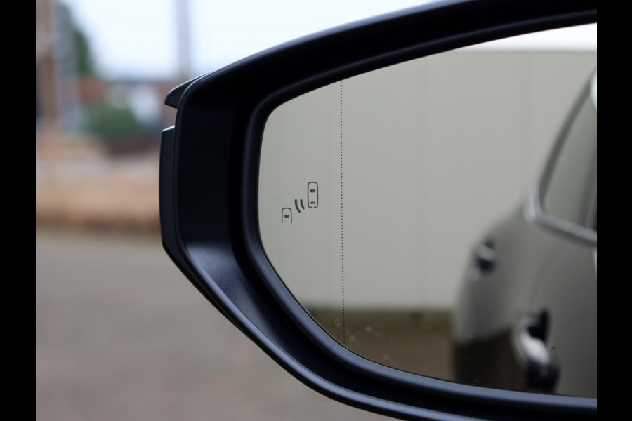 Lexus LBX Elegant 2WD | Tech Pack | Elektrische Achterklep | Leder