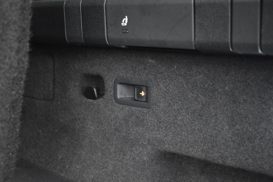 Volkswagen Tayron 1.5 eTSI 150PK DSG LIFE 7-PERSOONS/TREKHAAK/360CAMERA Auto wordt verwacht!