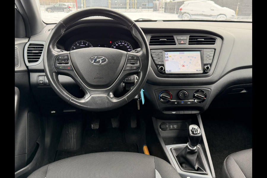 Hyundai i20 1.0 T-GDI Black Edition Navi,Camera,Airco,Cruise,PDC,Trekhaak,LM Velgen,N.A.P,101pk,Nieuwe APK bij Aflevering
