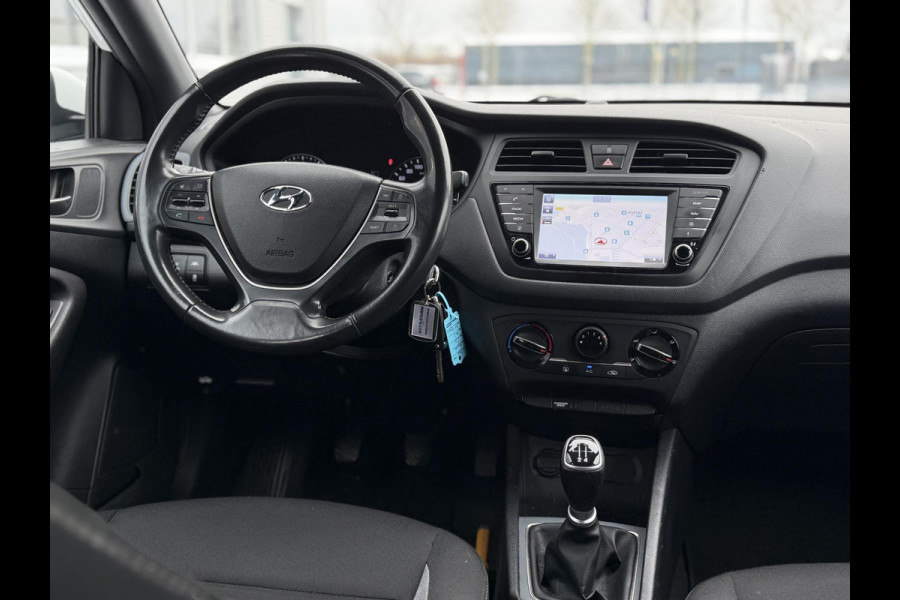 Hyundai i20 1.0 T-GDI Black Edition Navi,Camera,Airco,Cruise,PDC,Trekhaak,LM Velgen,N.A.P,101pk,Nieuwe APK bij Aflevering