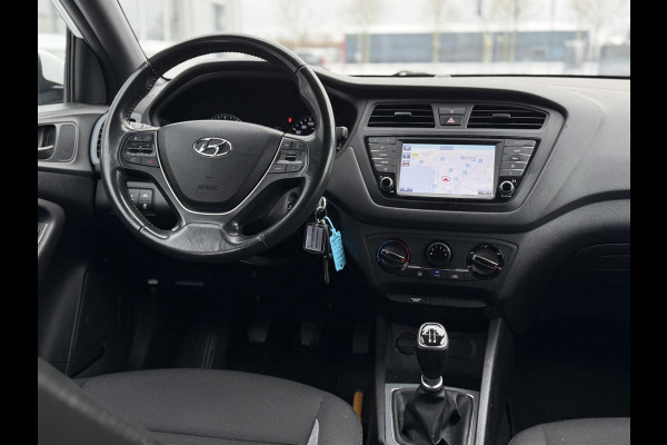 Hyundai i20 1.0 T-GDI Black Edition Navi,Camera,Airco,Cruise,PDC,Trekhaak,LM Velgen,N.A.P,101pk,Nieuwe APK bij Aflevering