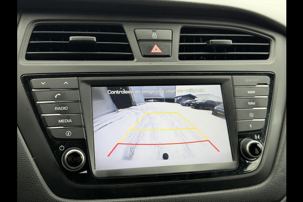 Hyundai i20 1.0 T-GDI Black Edition Navi,Camera,Airco,Cruise,PDC,Trekhaak,LM Velgen,N.A.P,101pk,Nieuwe APK bij Aflevering