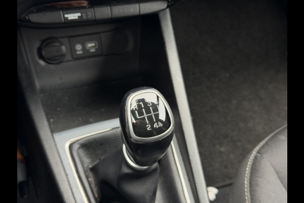 Hyundai i20 1.0 T-GDI Black Edition Navi,Camera,Airco,Cruise,PDC,Trekhaak,LM Velgen,N.A.P,101pk,Nieuwe APK bij Aflevering