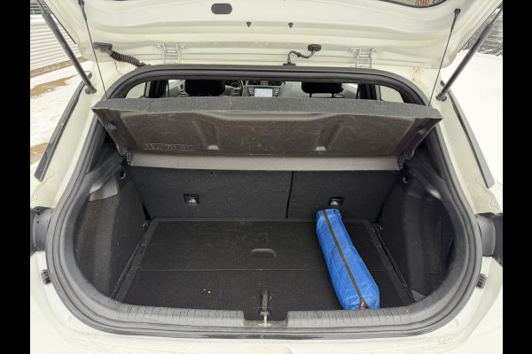 Hyundai i20 1.0 T-GDI Black Edition Navi,Camera,Airco,Cruise,PDC,Trekhaak,LM Velgen,N.A.P,101pk,Nieuwe APK bij Aflevering