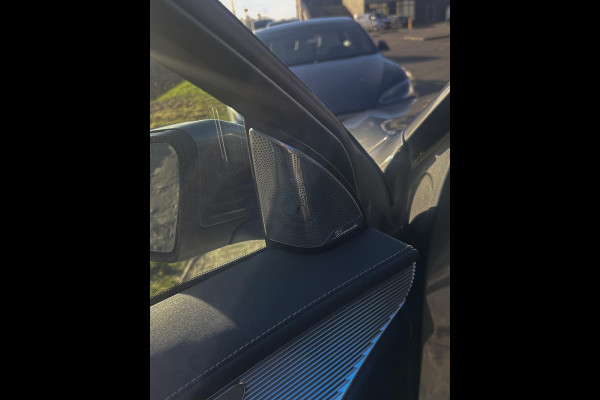 Mercedes-Benz EQC 400 4MATIC 80 kWh SOH 94% BTW AMG (PANORAMADAK,BURMESTER,CARPLAY,SFEERVERLICHTING,LASER,LEDER,STOELVERWARMING)