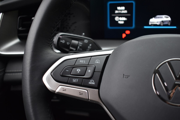 Volkswagen Tayron 1.5 eTSI 150PK DSG LIFE 7-PERSOONS/TREKHAAK/360CAMERA Auto wordt verwacht!