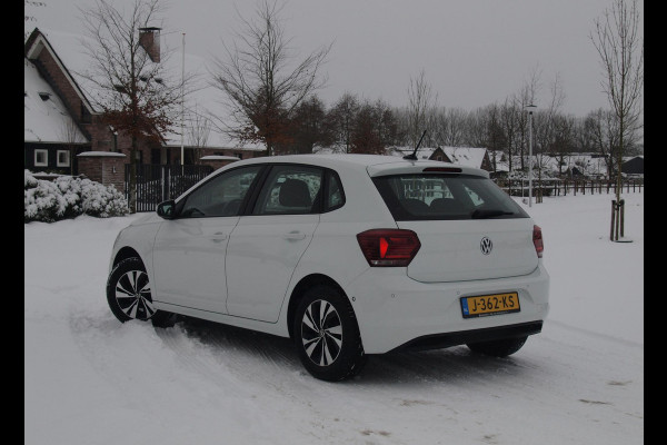 Volkswagen Polo 1.0 TSI Comfortline Business | Apple Carplay | Adaptive Cruise Control | Parkeersensoren | DAB | NL-Auto |
