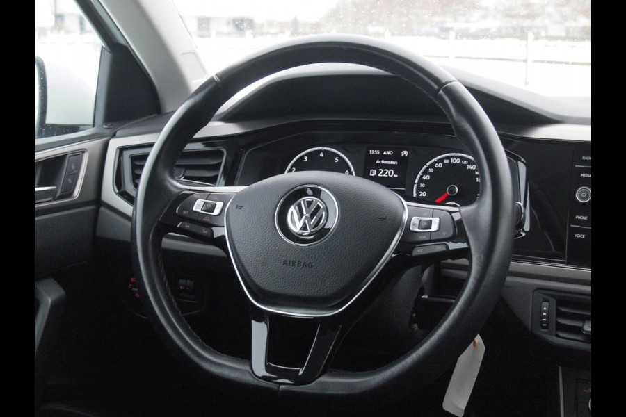 Volkswagen Polo 1.0 TSI Comfortline Business | Apple Carplay | Adaptive Cruise Control | Parkeersensoren | DAB | NL-Auto |