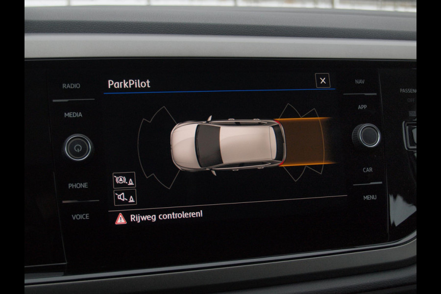 Volkswagen Polo 1.0 TSI Comfortline Business | Apple Carplay | Adaptive Cruise Control | Parkeersensoren | DAB | NL-Auto |