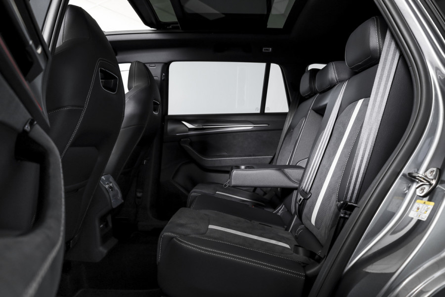 Škoda Kodiaq 1.5 TSI 204 PK PHEV Sportline Business | S/K-Panodak | DCC+ | Elek. Trekhaak | Dig. Cockpit | Adapt Cruise | Memory | Winterpakket | Camera | NAV + App. Connect | ECC | DAB | Elek. Klep | LM 20" | 0767