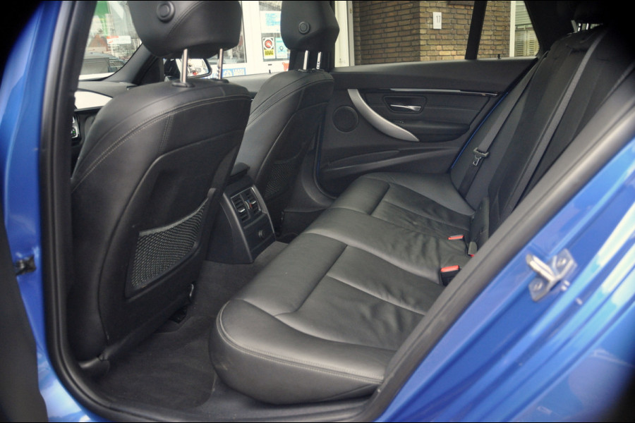 BMW 3 Serie Touring 320i M Sport Edition | Panoramadak | HUD | Trekhaak