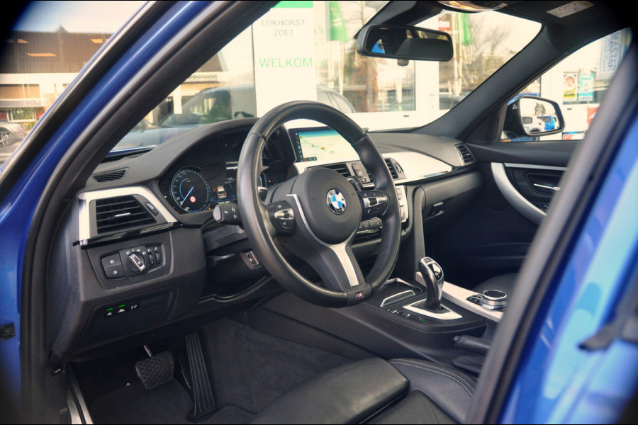 BMW 3 Serie Touring 320i M Sport Edition | Panoramadak | HUD | Trekhaak